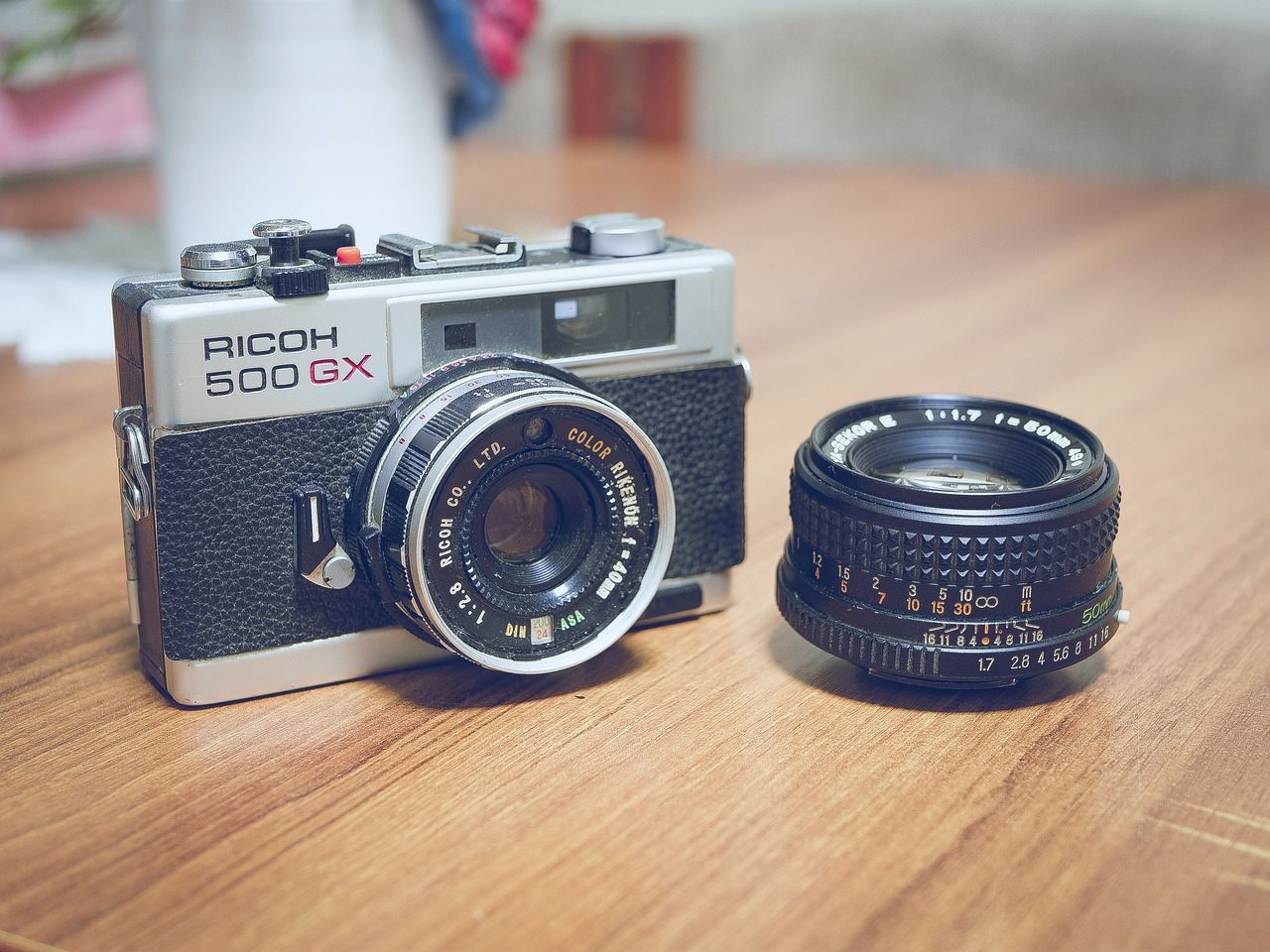 Porównanie nowoczesnych aparatów fotograficznych - dlaczego warto zwrócić uwagę na model Lumix?
