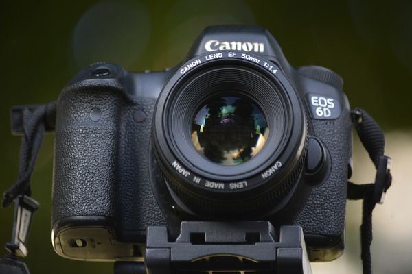 Canon EOS R6 Mark II - dlaczego kosztuje tyle, ile kosztuje? Przegląd najważniejszych funkcji