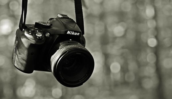 Poradnik: Jakie akcesoria fotograficzne warto mieć?